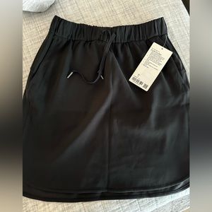 Lululemon NWT On The Fly Skirt 8